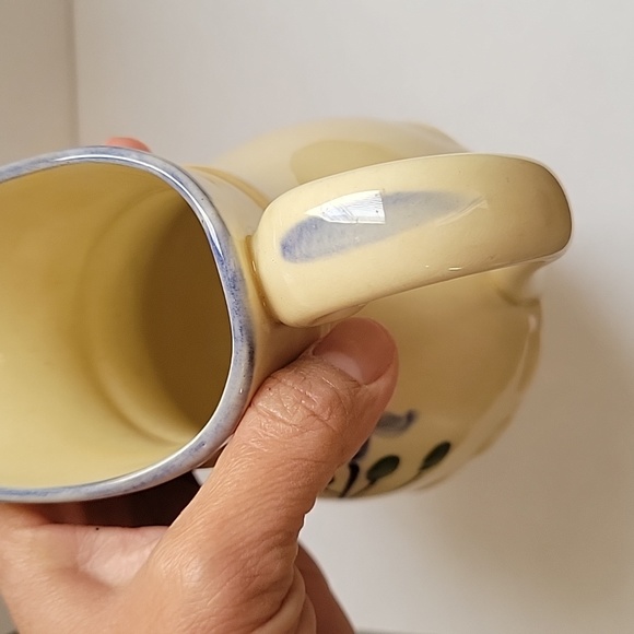 VINTAGE Blue and Yellow leaves Pitcher Jug. - Picture 5 of 9